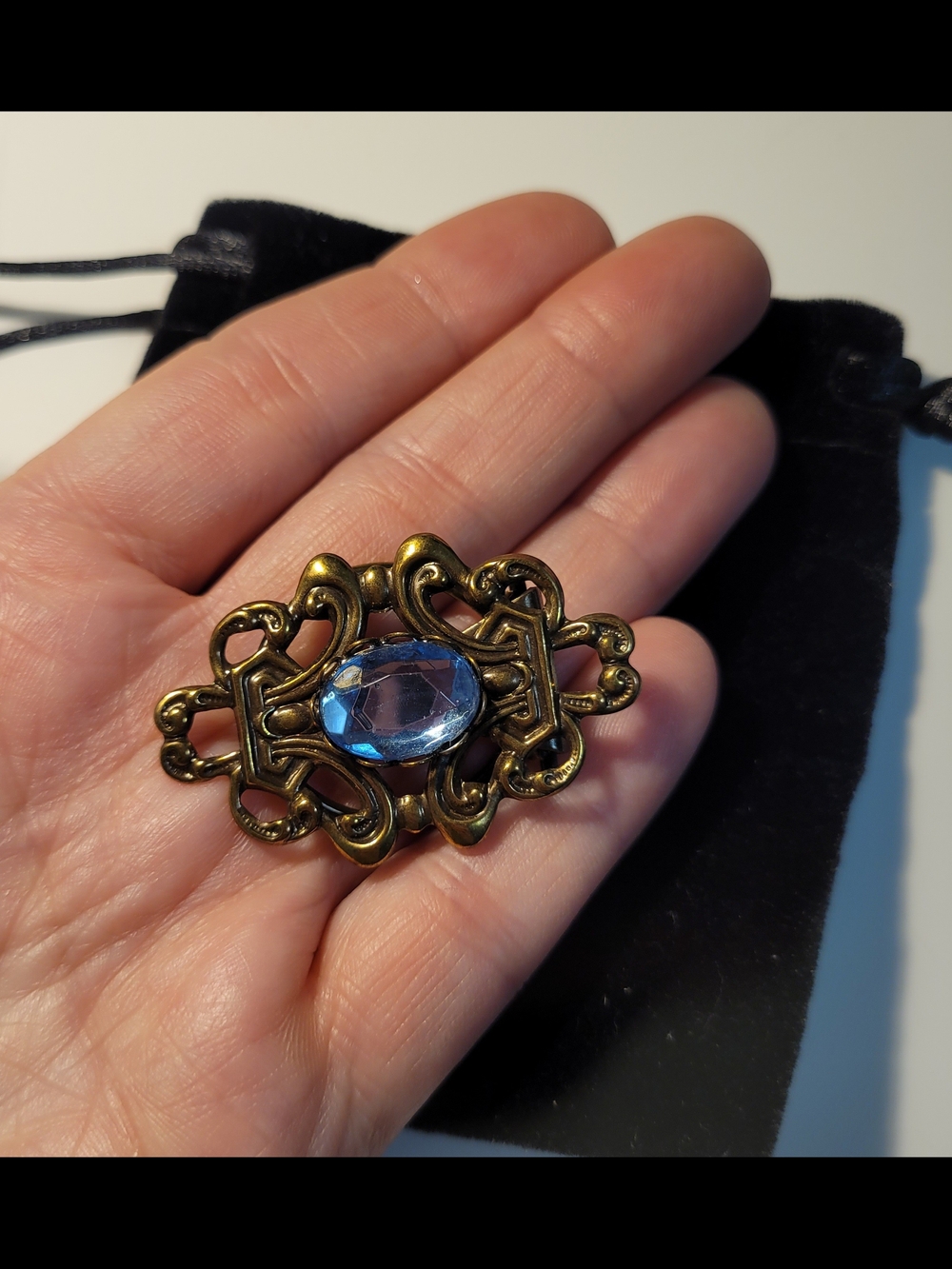 Vintage Art Nouveau Style Gold Tone Filigree Scarf Clip Faux Blue Topaz/Sapphire